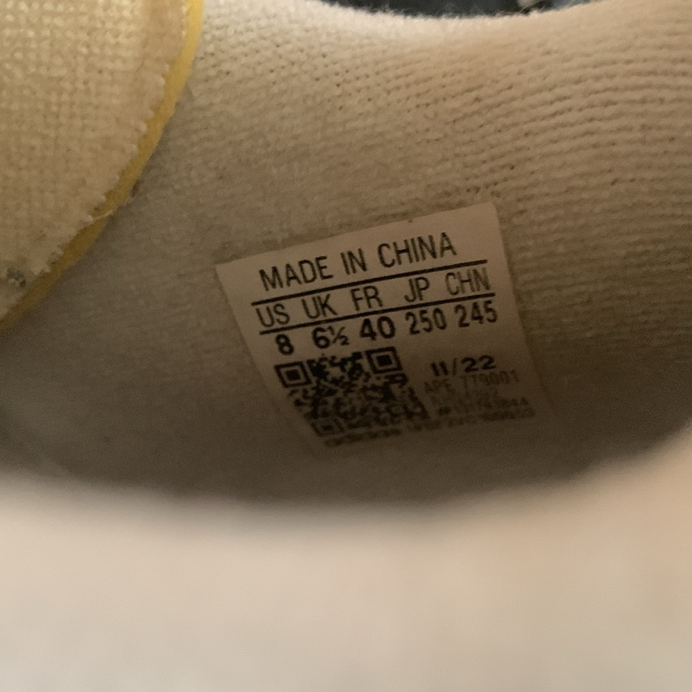 Adidas Forum lows - Picture 3 of 4